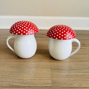 2 Red & White Polka Dot Mushroom Lidded Ceramic Coffee Tea Cup Mugs